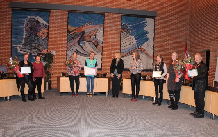 Handicapprisen 2020 - billede af alle kandidaterne med vinderne i midten