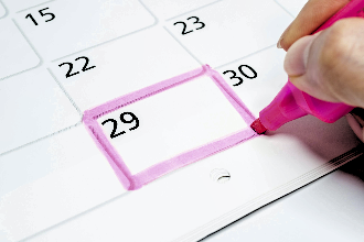 Billede af en kalender, hvor en dato er markeret med tusch