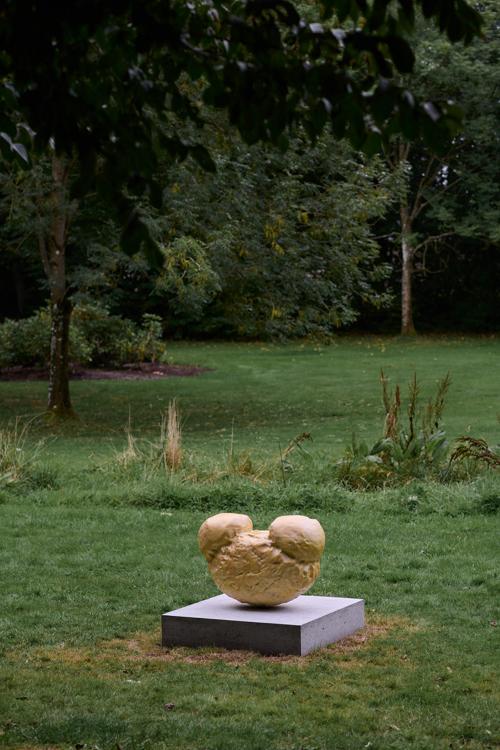 Et fyrrepollen - et permanent værk i Isenvad af Camilla Berner