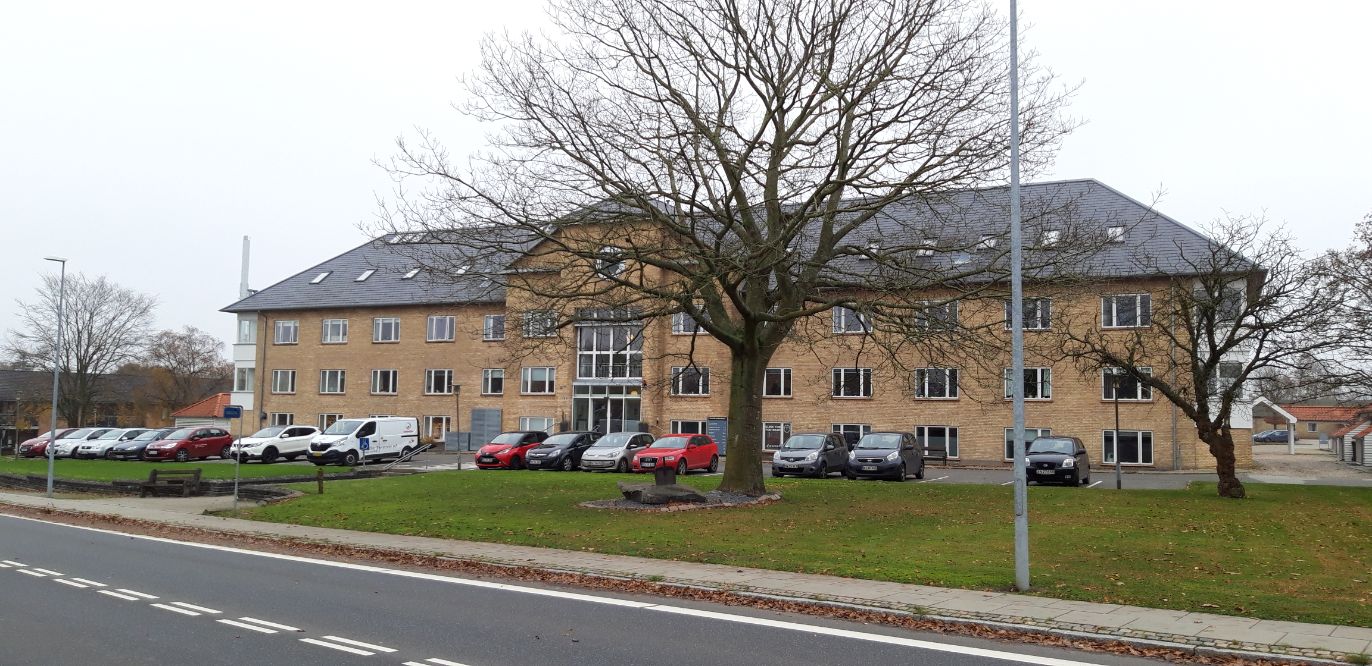 Brandlundparken facade ude fra Brandlundvej